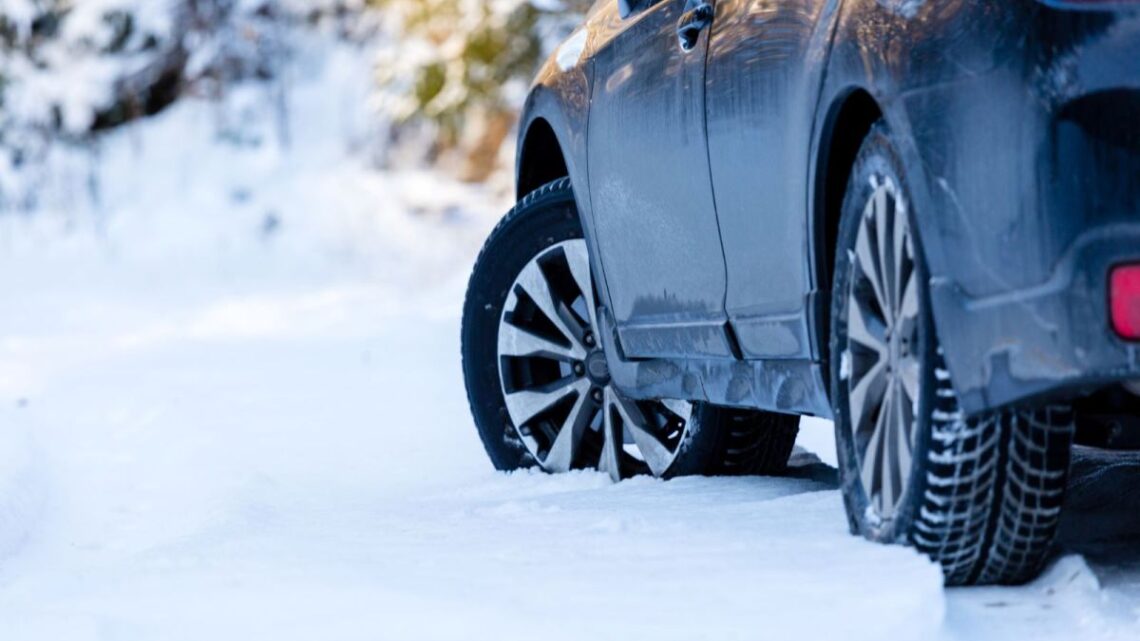 Quand devriez-vous remplacer les pneus de votre voiture?