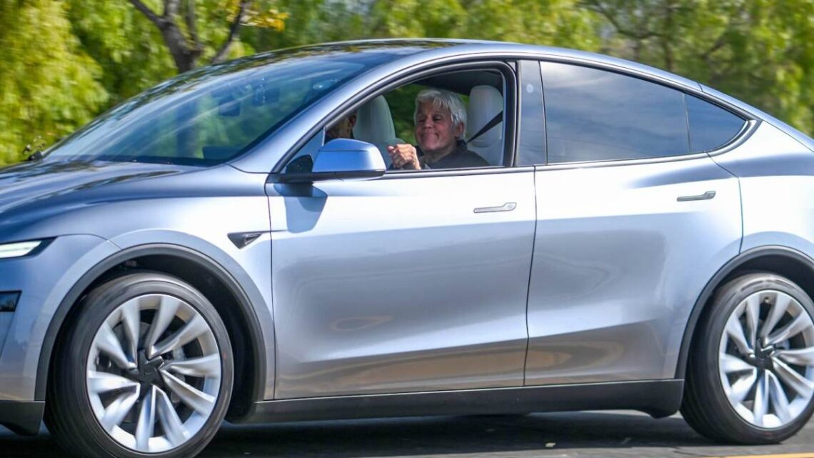 La première vente de voitures choquantes de Jay Leno dans 30 ans – pourquoi il a jeté sa Tesla