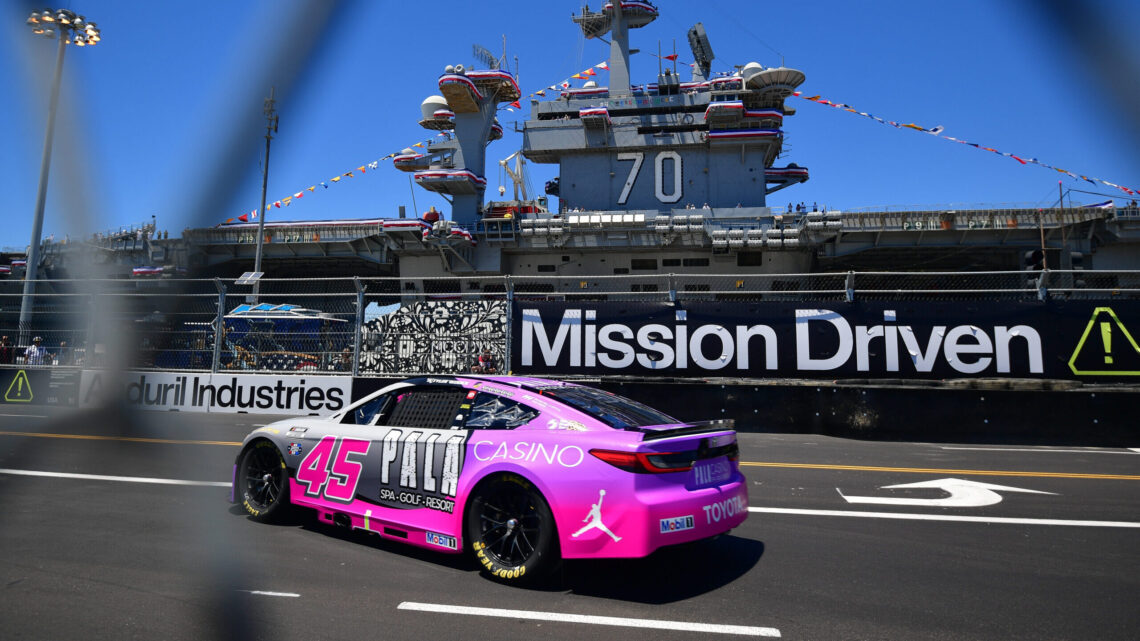 Tyler Reddick, leader du championnat NASCAR, envoyé à l&rsquo;arrière avant la course historique de San Diego