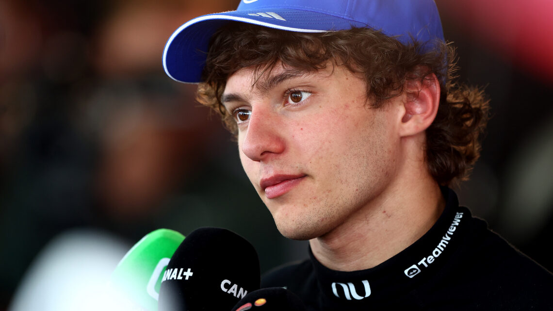 Max Verstappen fait l&rsquo;éloge de la campagne de Kimi Antonelli : « Il a joué entre les gros canons »